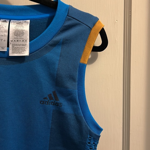 Adidas Primegreen active dress. Blue with ventilated sides and back. Large - Picture 6 of 7